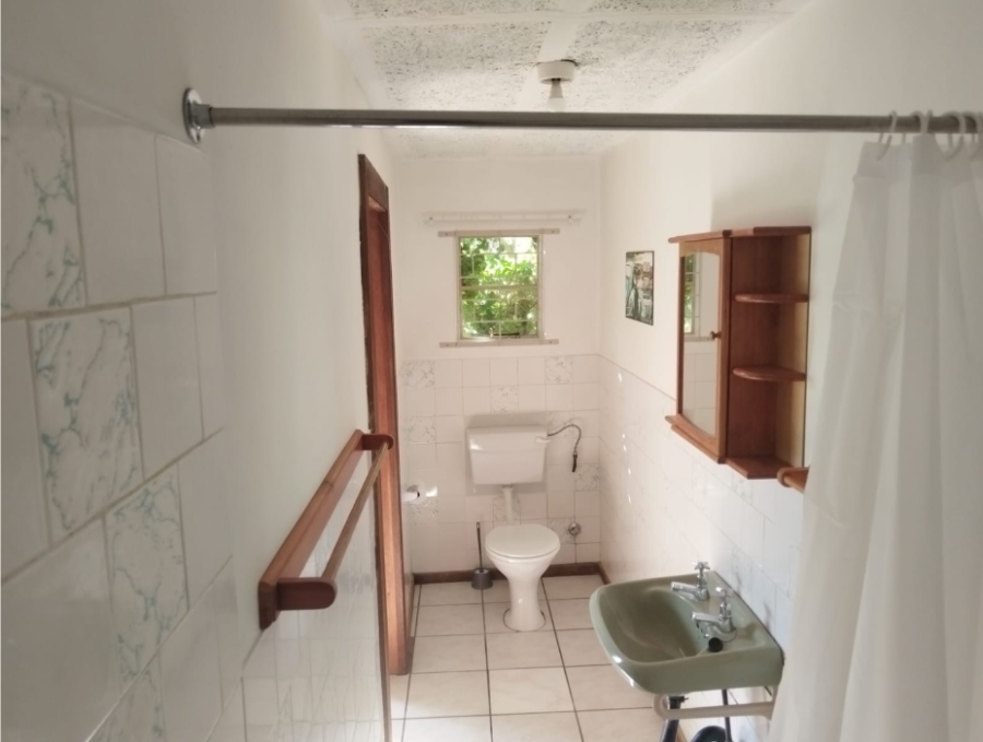 To Let 1 Bedroom Property for Rent in Vredenhof Sh Free State